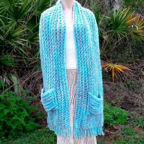 HANDMADE Absolutely Gorgeous & Soft Aqua/Tan/White X-Large Wrap w/Pockets Fringe - Picture 1 of 11